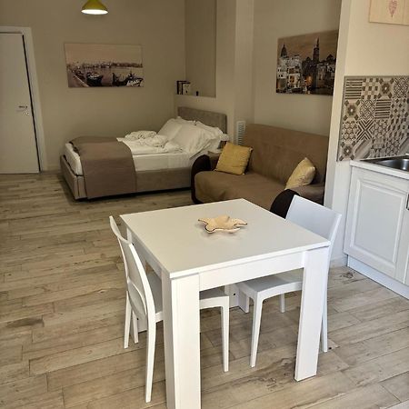 Appartamento Con Patio Монополі Екстер'єр фото