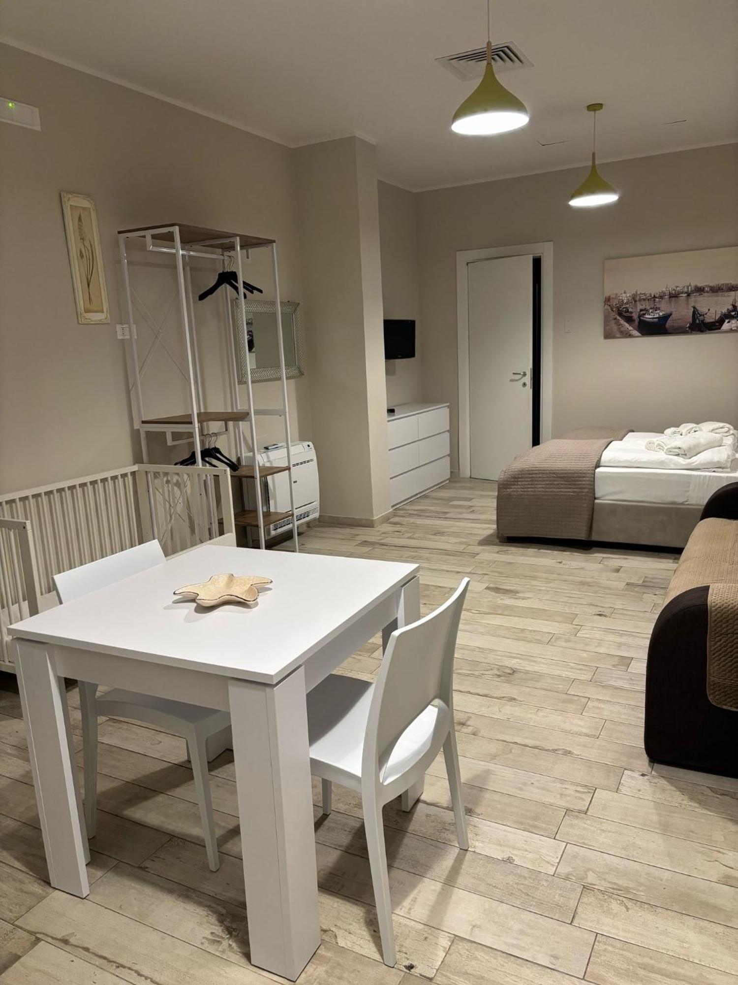 Appartamento Con Patio Монополі Екстер'єр фото